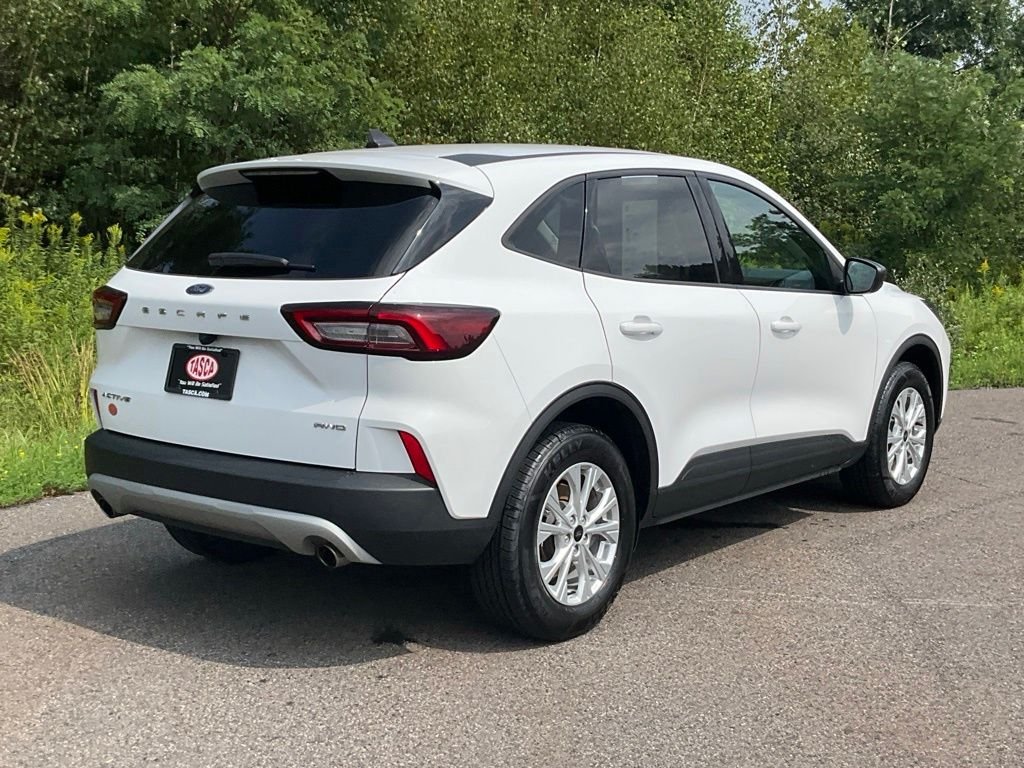 Certified Used 2025 Oxford White Ford Active image 27