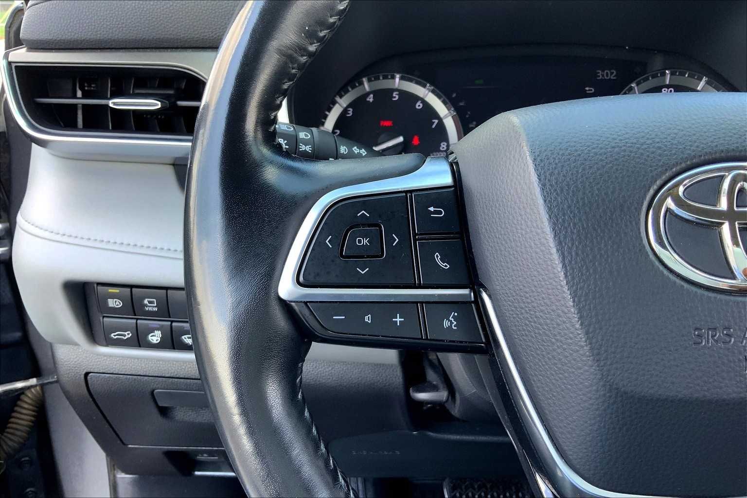 Used 2020 Magnetic Gray Metallic Toyota Limited image 23