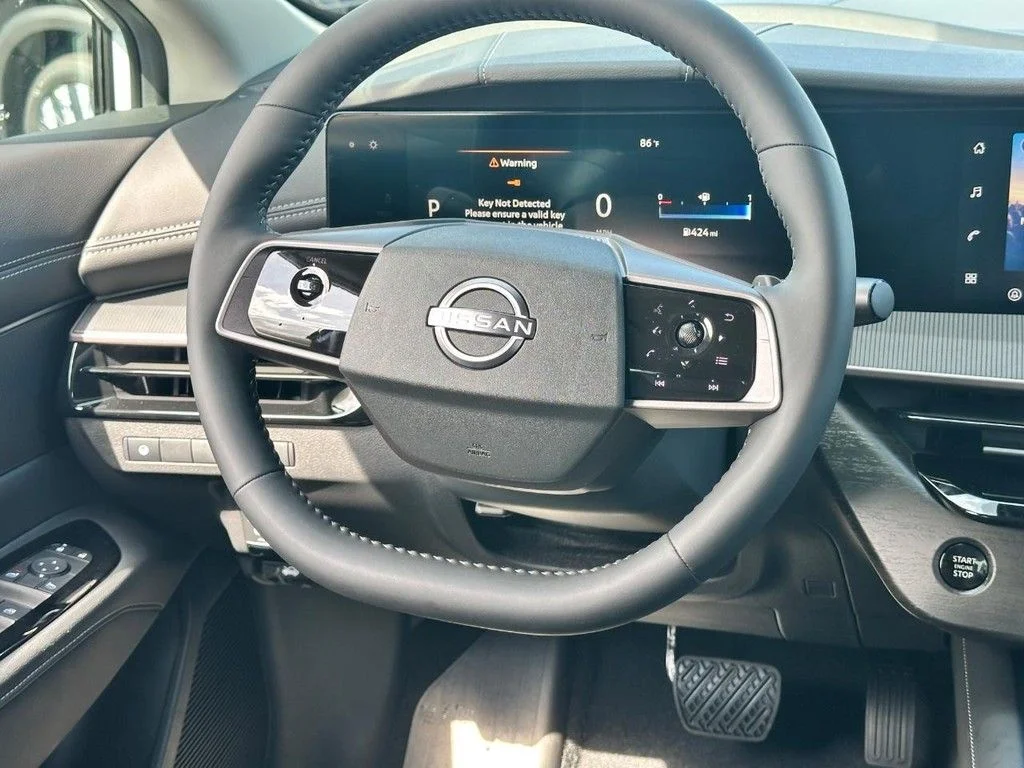 New 2026 Everest White Pearl TriCoat Nissan SV image 6