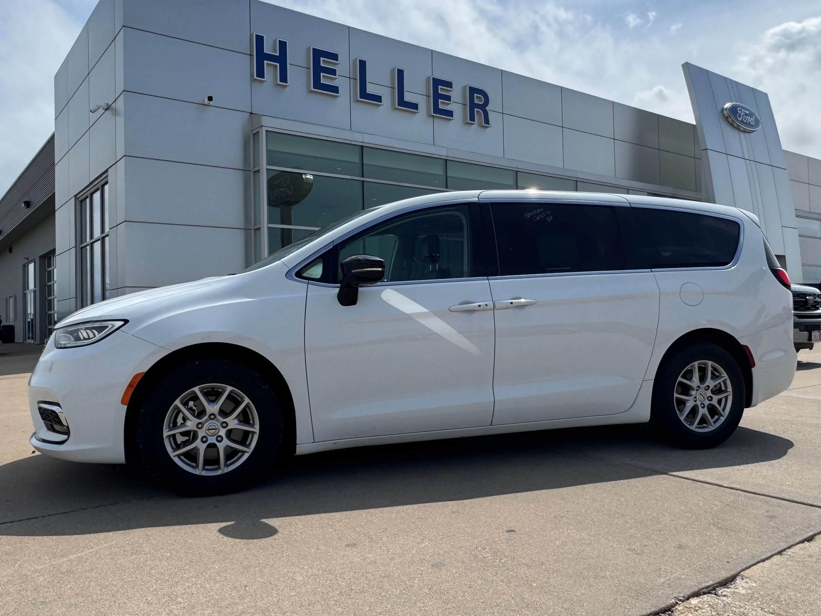 Used 2024 Bright White Clearcoat Chrysler Touring L image 3
