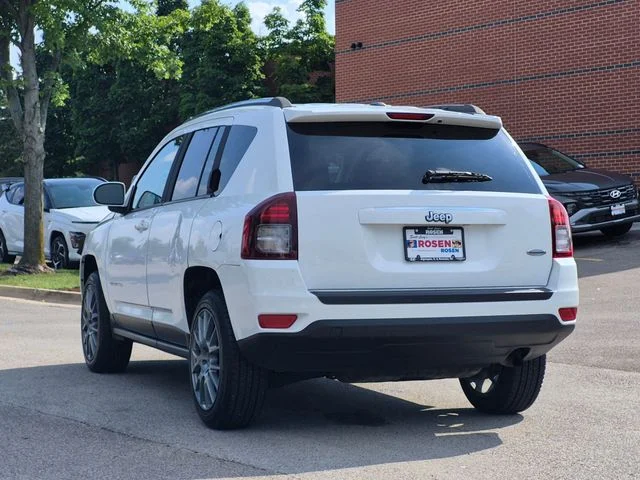Used 2014 White Jeep Latitude image 5