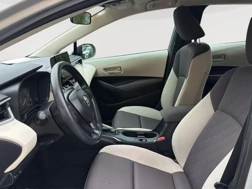 Used 2025 Silver Toyota LE image 9