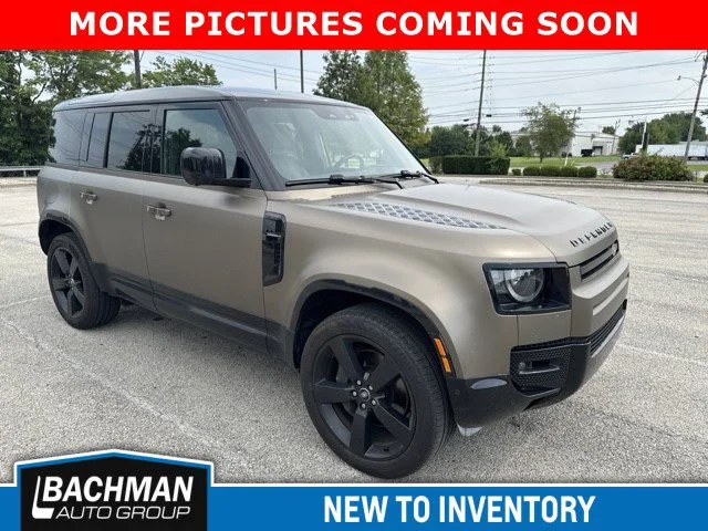 Used 2025 Gondwana Stone Metallic Land Rover X-Dynamic SE image 2