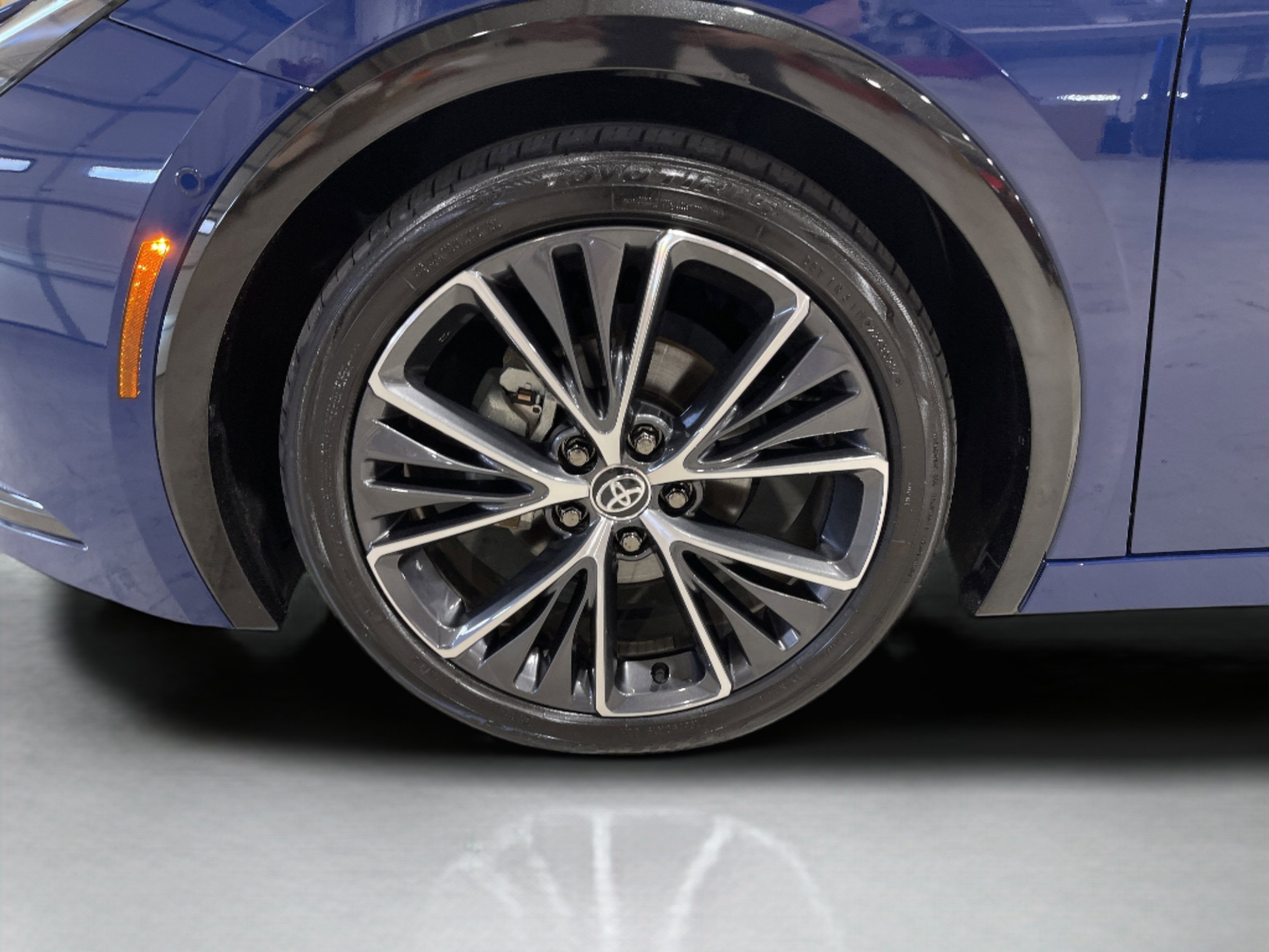 Certified Used 2024 Reservoir Blue Toyota Limited image 8