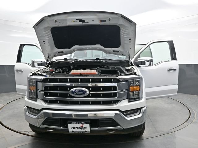 Used 2023 White Ford Lariat image 34