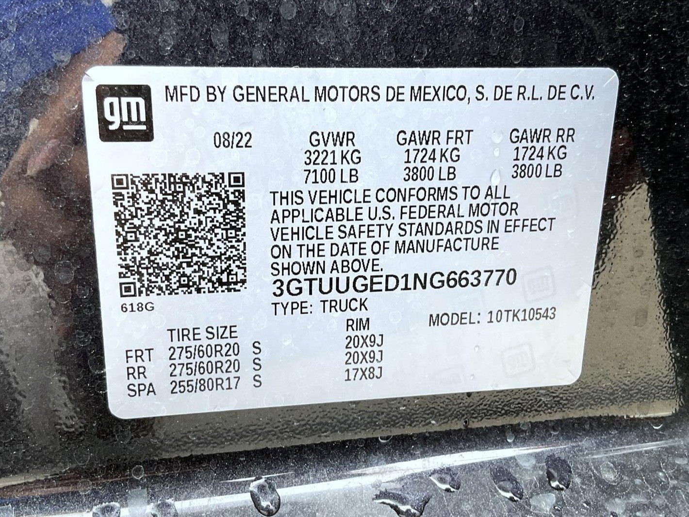 Used 2022 Silver GMC Denali image 26