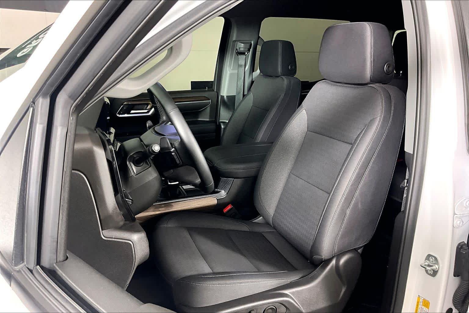 2025 Chevrolet Silverado 1500 LT - Photo 8