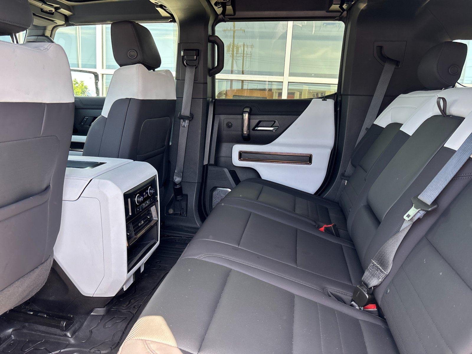Used 2025 Interstellar White GMC 2X image 33