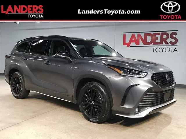 Certified Used 2025 MAGNETIC GRAY MET. Toyota  image 1