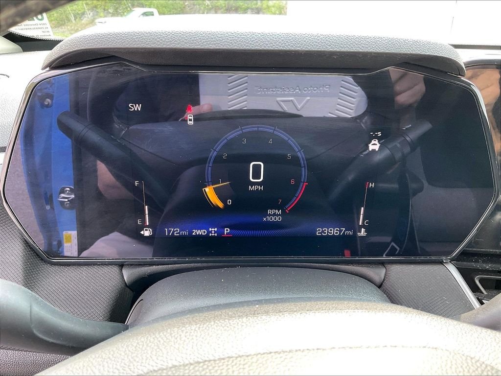 Used 2024 Fountain Blue Chevrolet LT image 24
