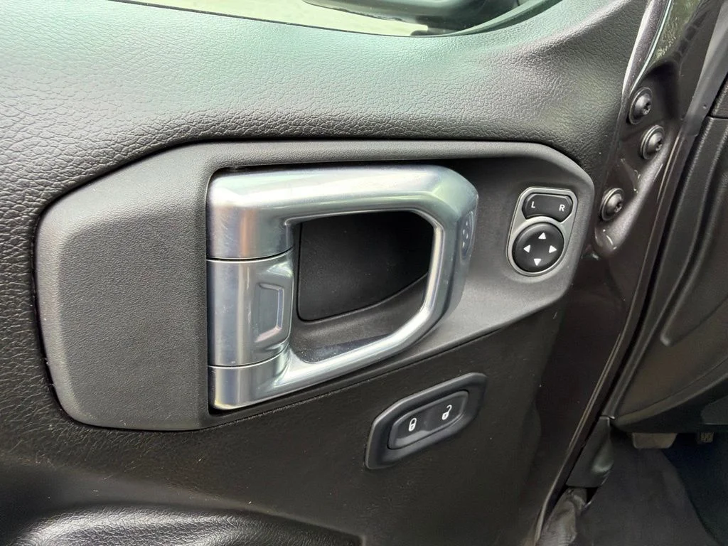 Used 2025 Gray Jeep Sport S image 12