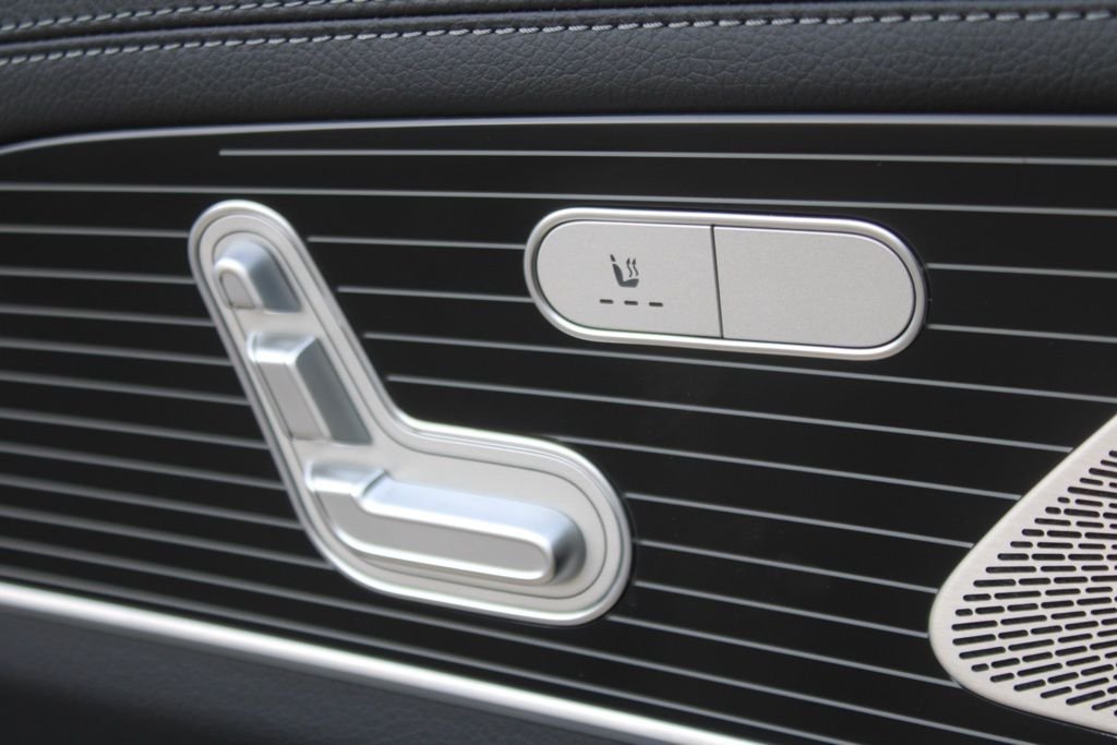 Certified Used 2025  Mercedes-Benz GLS 580 image 35