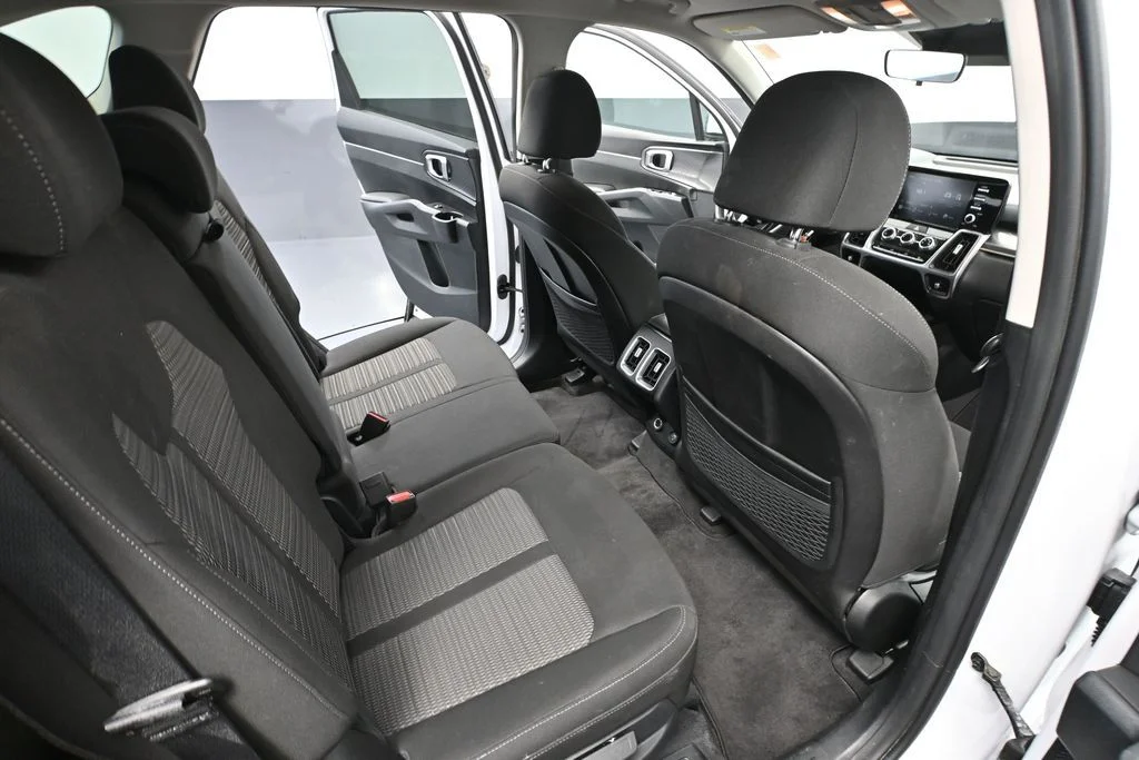 2023 Kia Sorento LX - Photo 44
