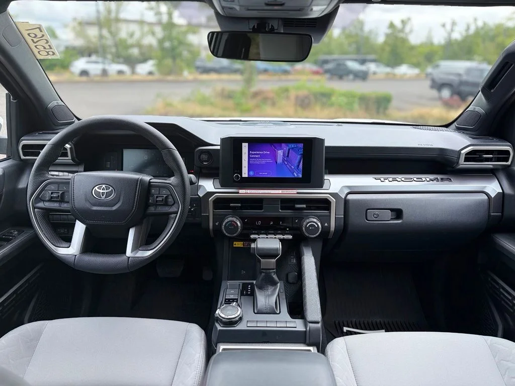 Used 2025 White Toyota SR5 image 21