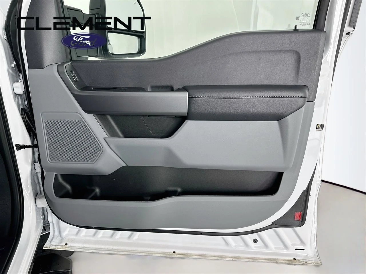 New 2026 Oxford White Ford F-350® XLT image 31