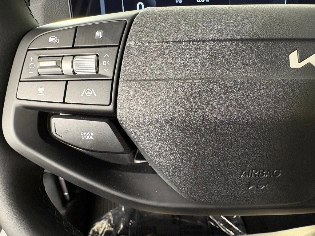 New 2026 White Kia SX-Prestige image 24