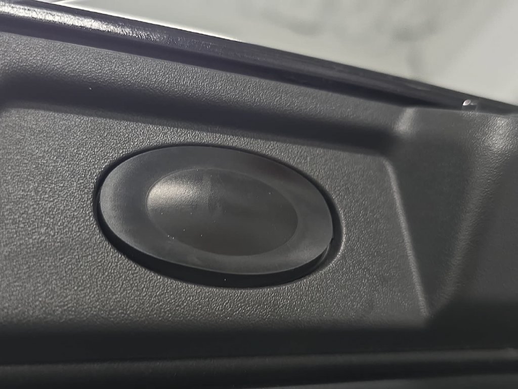 Used 2025  Rivian Adventure Dual Motor Standard Pack image 30
