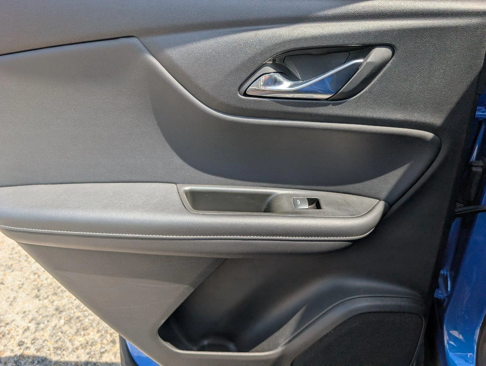 Used 2025 Riptide Blue Metallic Chevrolet 2LT image 36