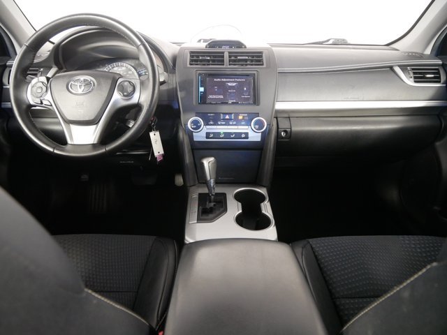Used 2014 Magnetic Gray Metallic Toyota SE image 17
