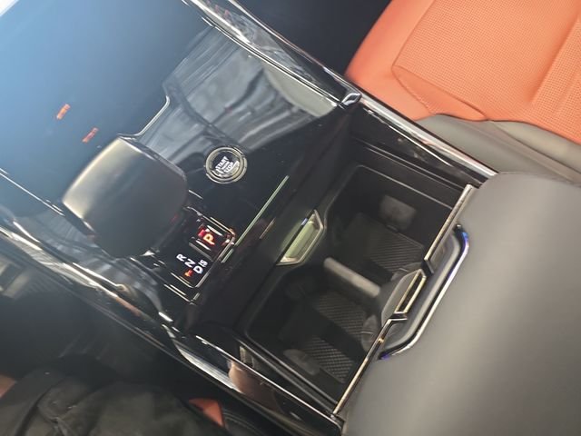 Certified Used 2025 Gray Land Rover SV Edition Two image 28
