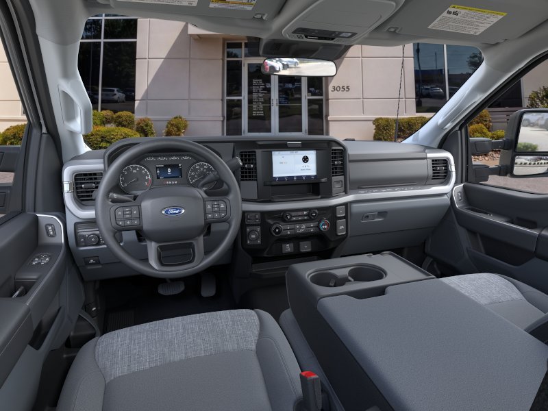 New 2026 Oxford White Ford XLT image 9
