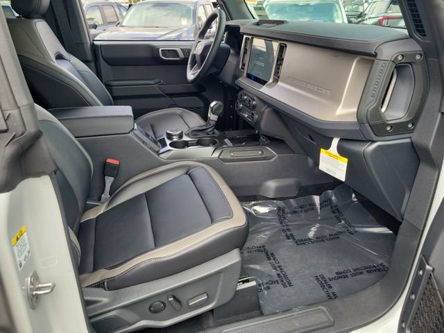 New 2026 Avalanche Gray Ford Outer Banks® image 18