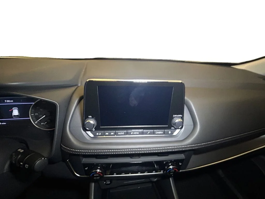 New 2026 Everest White Pearl Tricoat Nissan Dark Armor image 10
