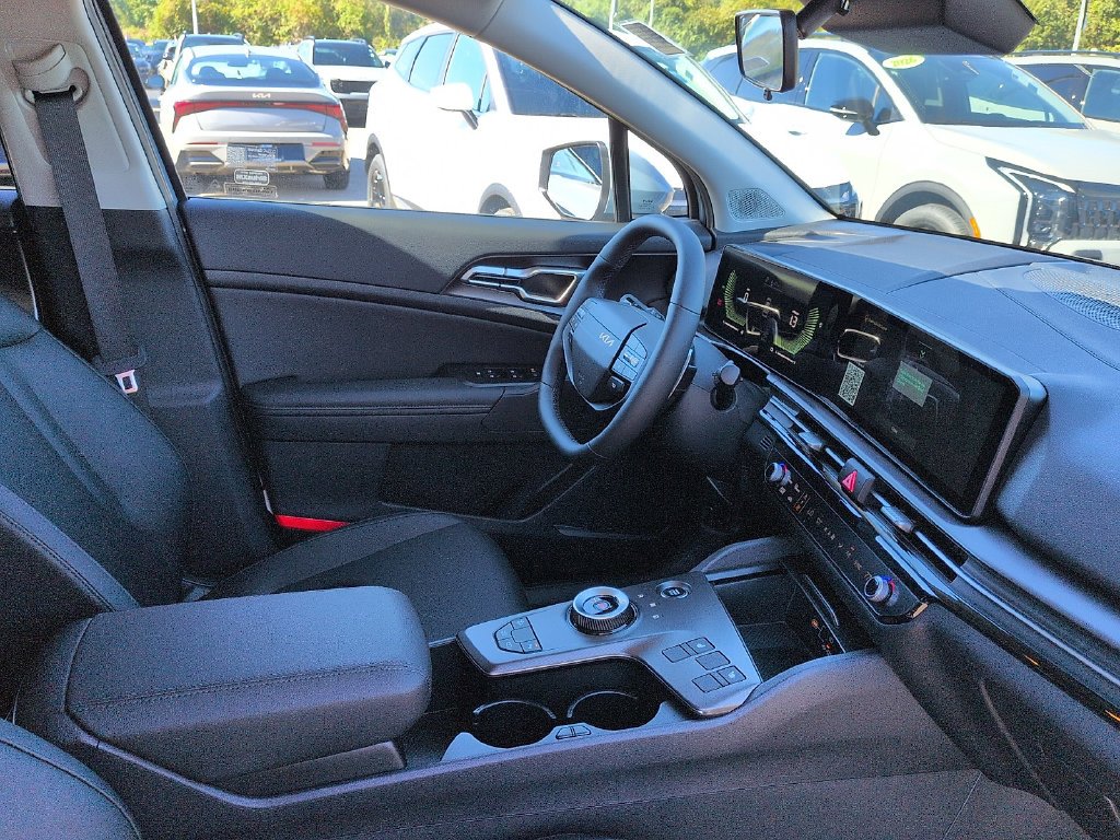 New 2027 Heritage Blue Kia EX image 7