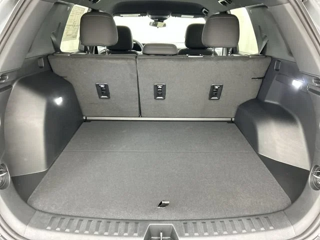 2027 Chevrolet Equinox LT - Photo 7