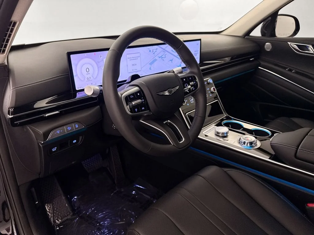 Used 2026 Black Genesis 2.5T image 9