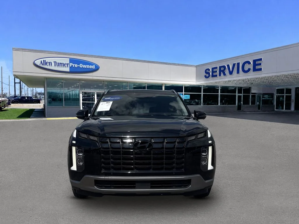 Used 2023 Abyss Black Pearl Hyundai Limited image 4