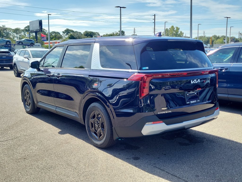New 2026 Deep Chroma Blue Kia LXS image 4