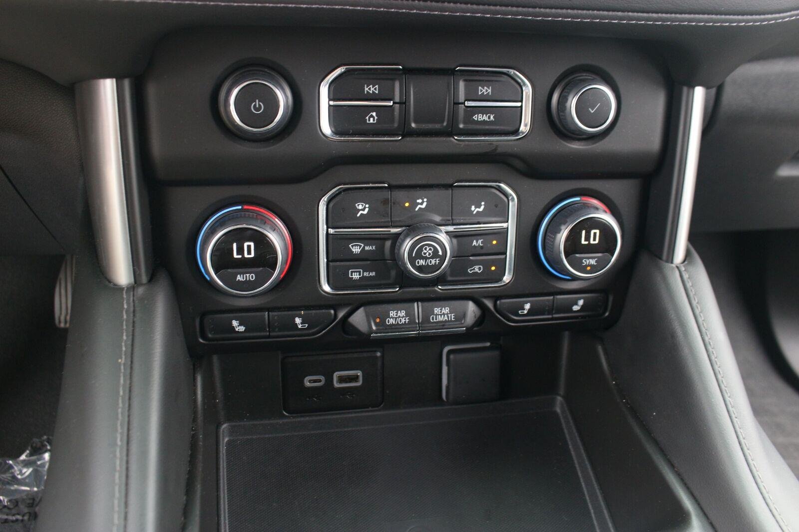 Used 2024 Black Chevrolet Z71 image 31