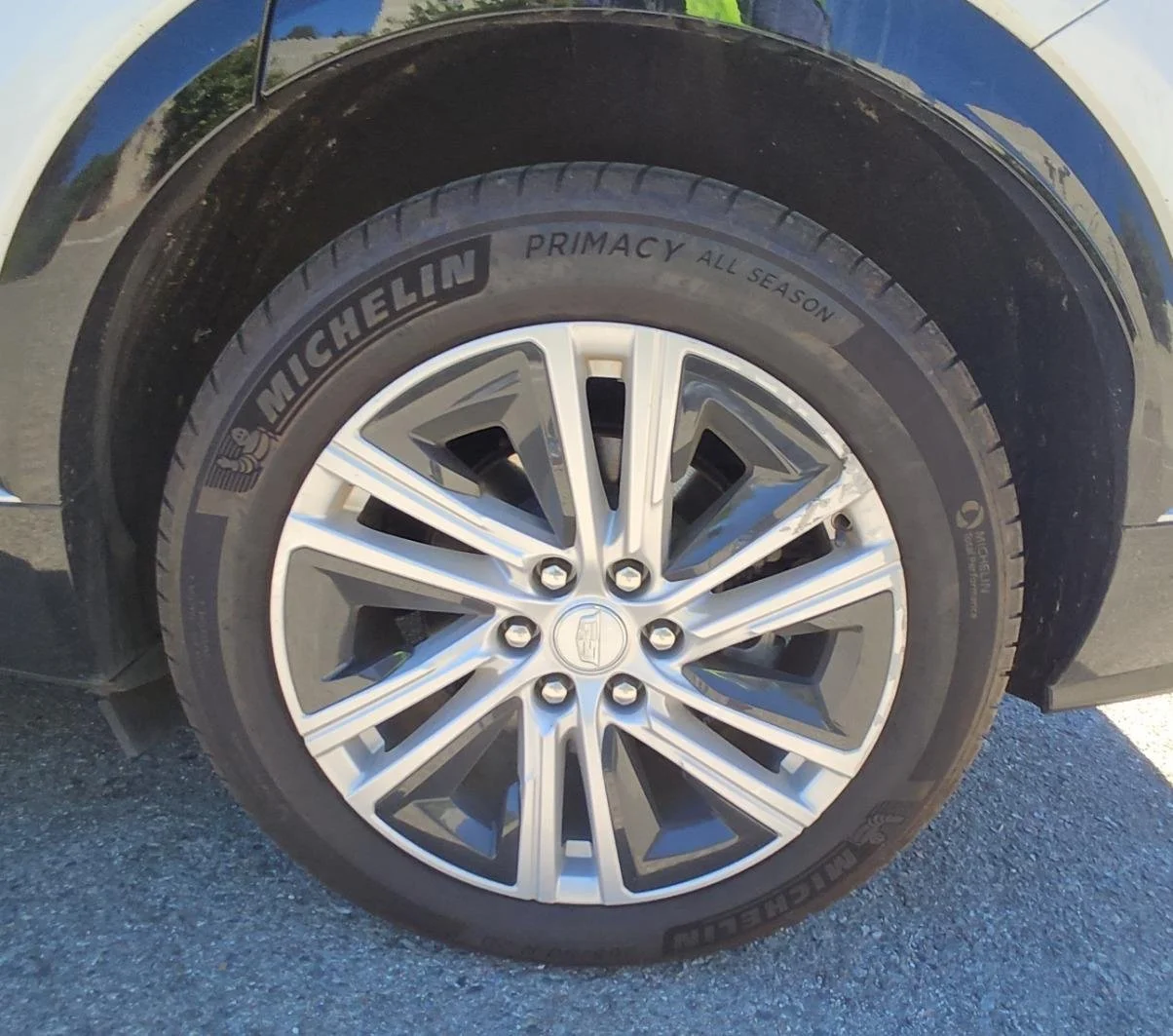 Used 2024 Crystal White Tricoat Cadillac Tech image 25