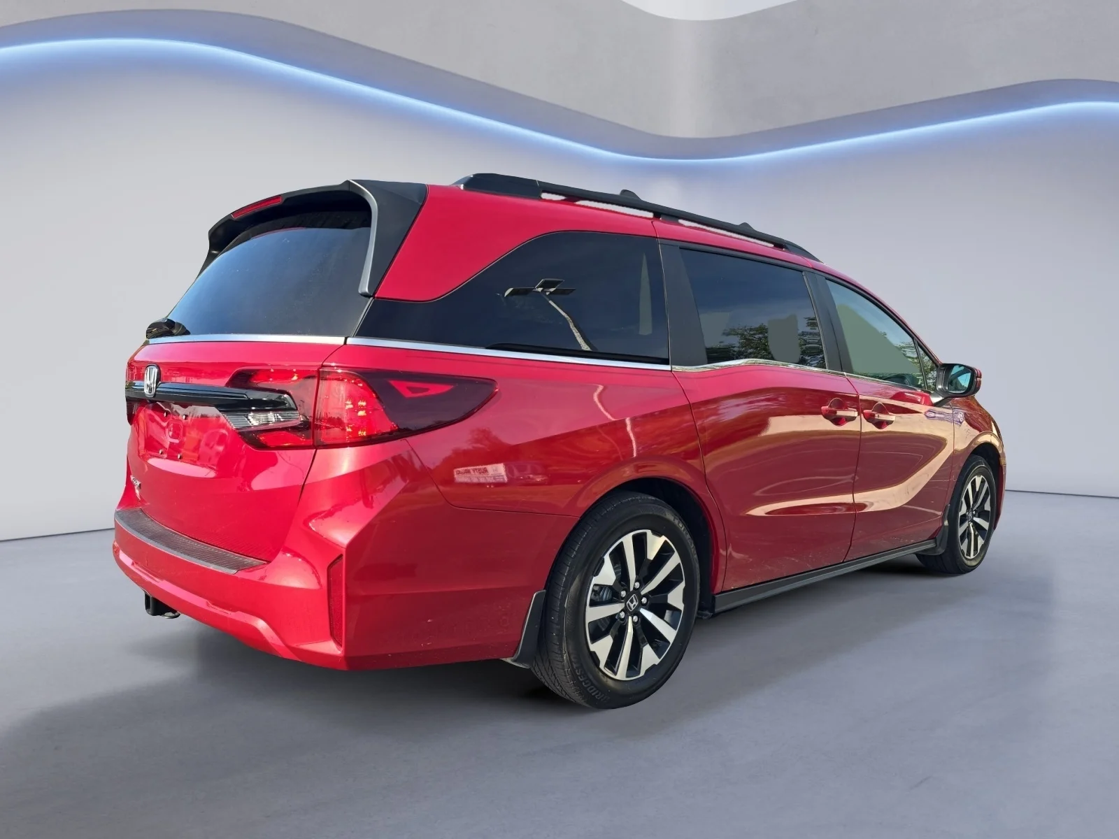 Used 2026 Radiant Red Metallic Ii Honda EX-L image 6