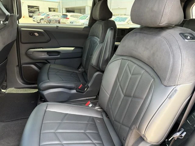 New 2027 Glacial White Pearl Kia X-Pro SX Prestige image 19
