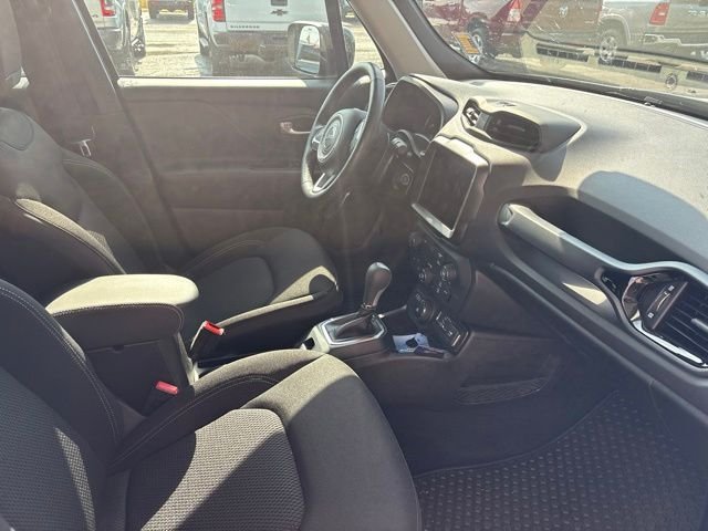 Used 2023 Gray Jeep Altitude image 25