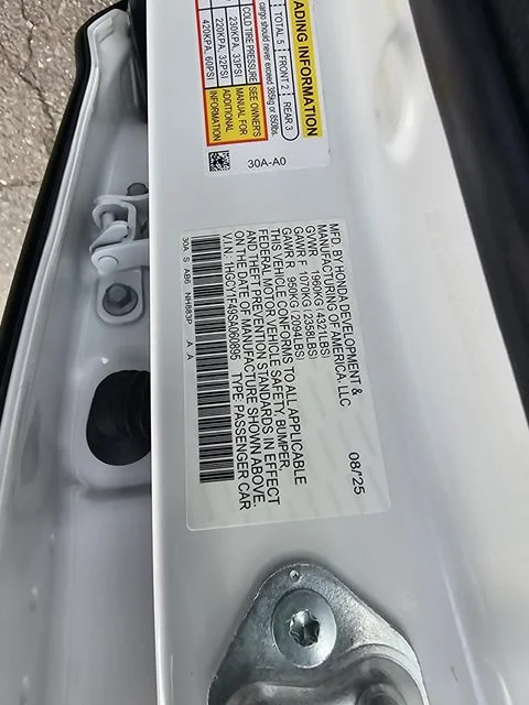 Used 2025  Honda SE image 38