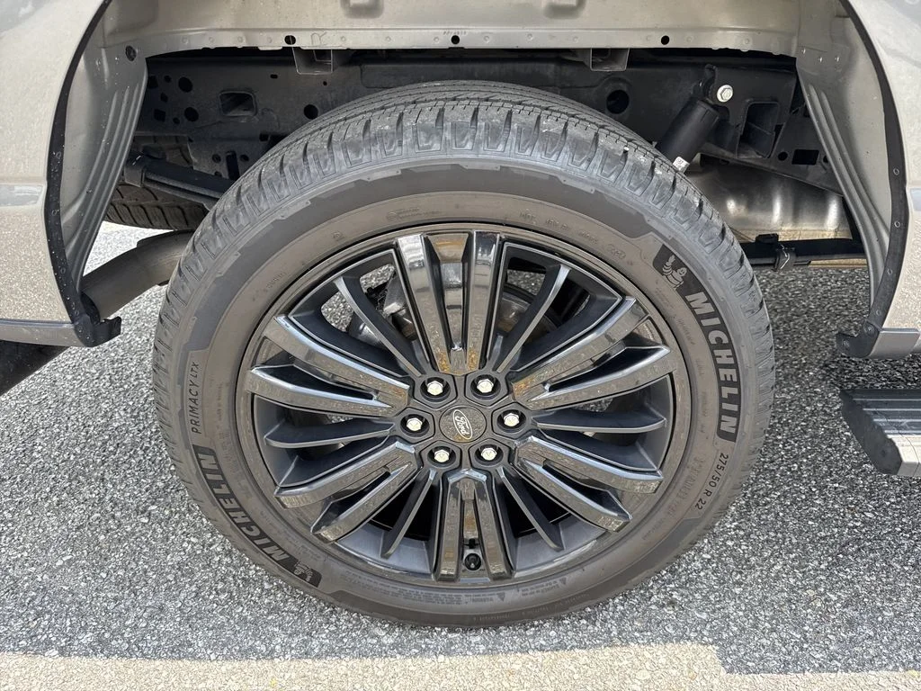 Used 2025 Gray Ford Platinum image 17