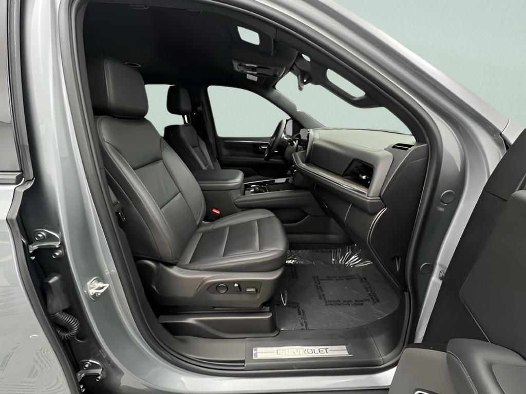Used 2025 Sterling Gray Metallic Chevrolet Z71 image 12
