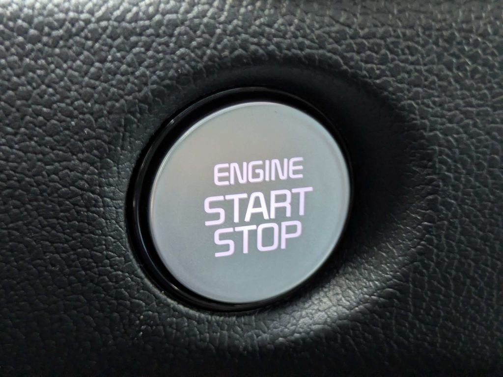 New 2026 Wolf Gray Kia S image 34