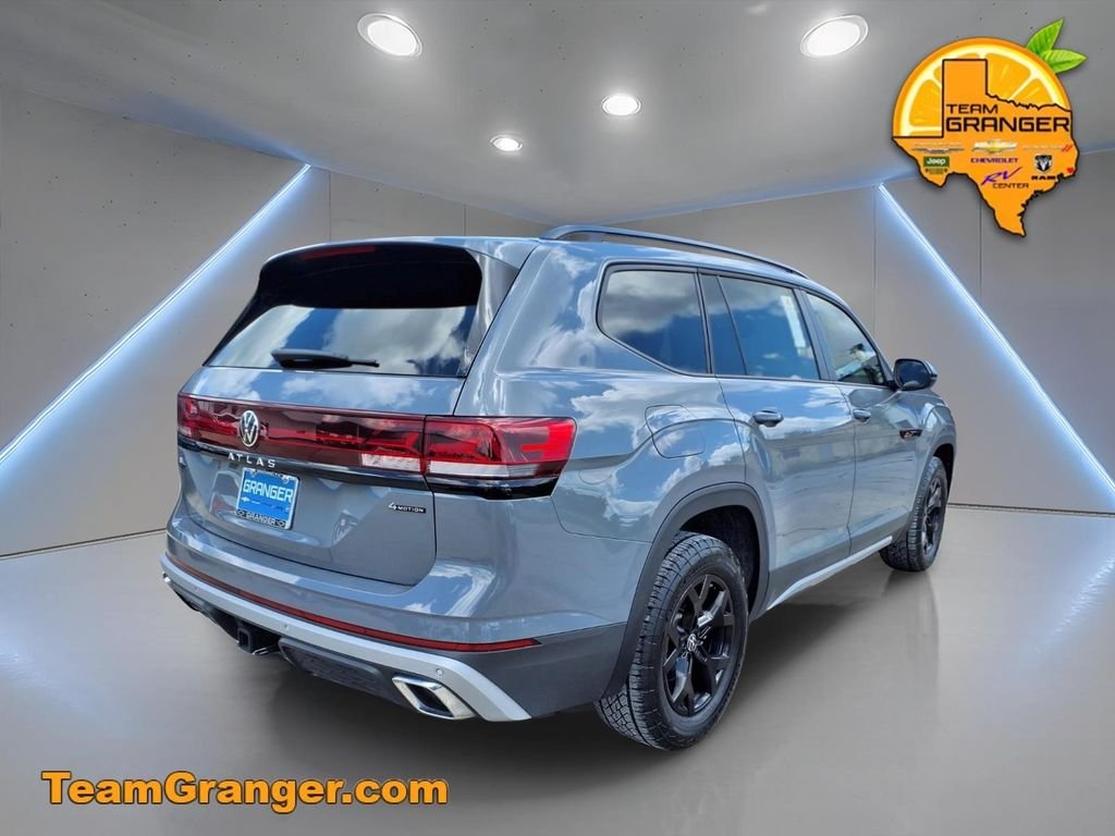 Used 2024 Gray Volkswagen 2.0T Peak Edition SE w/Technology image 4