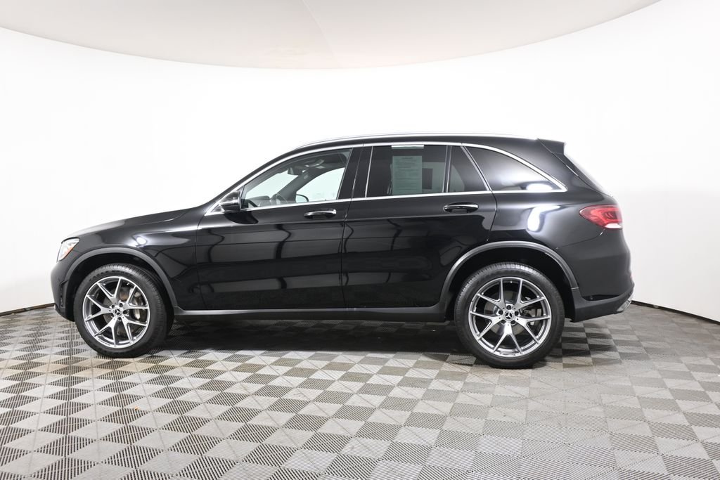 Certified Used 2022 Black Mercedes-Benz GLC 300 image 2