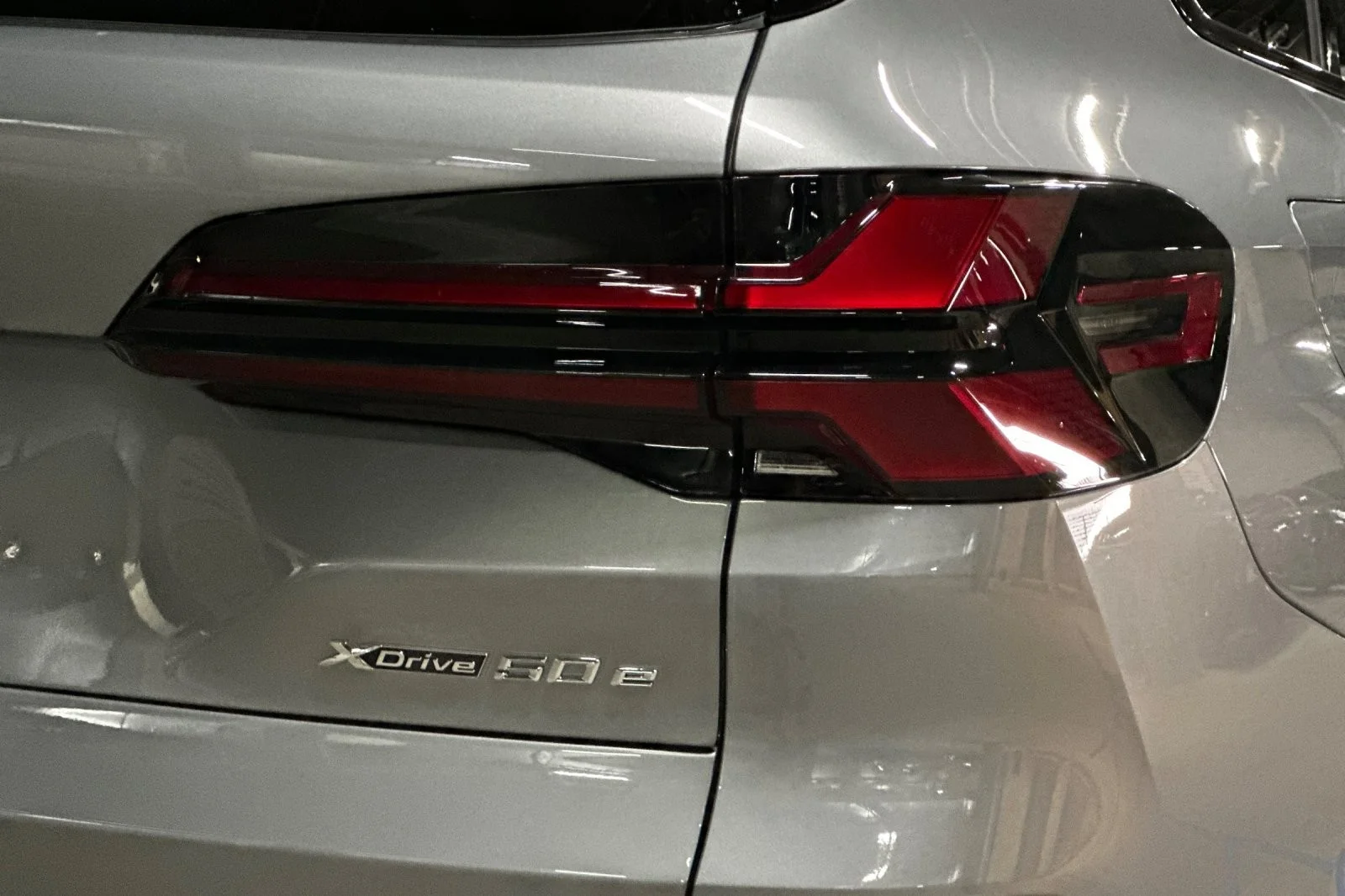 New 2026 Skyscraper Grey Metallic BMW xDrive50e image 27