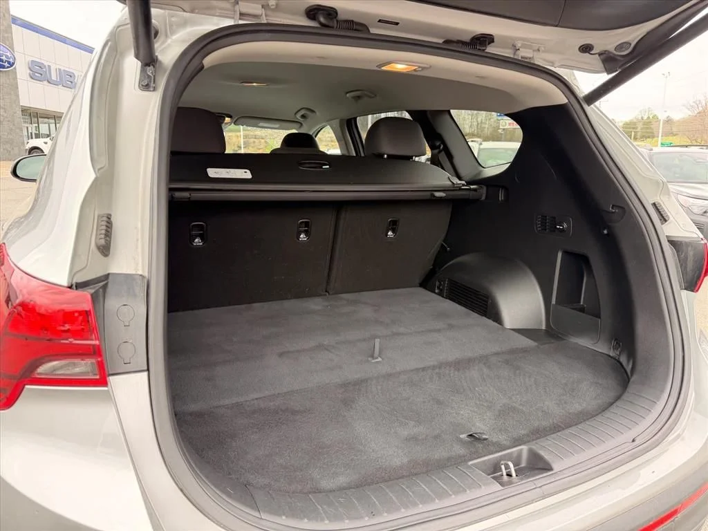Used 2023 Silver Hyundai SEL image 27