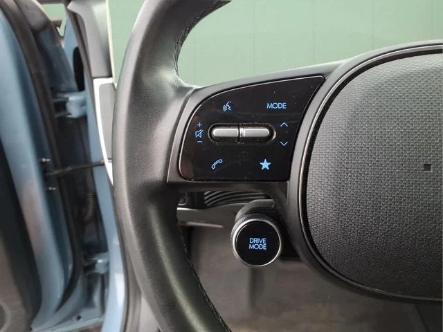 Used 2024 Blue Hyundai SE image 23