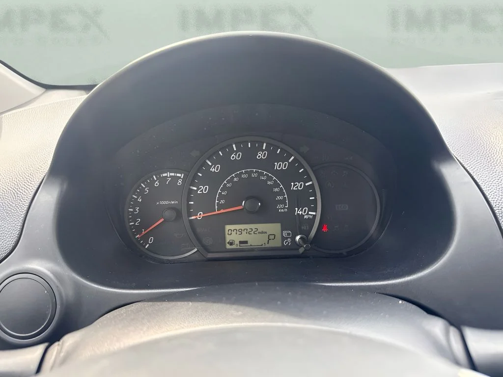 Used 2019 Black Mitsubishi ES image 11