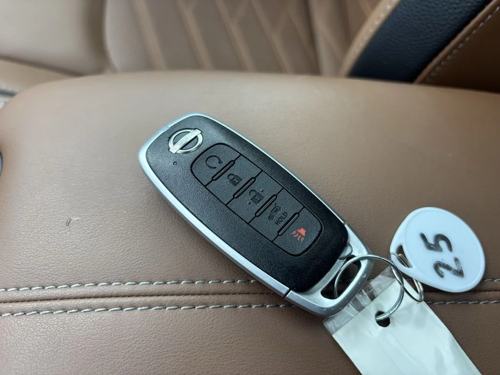 Used 2025 Red Nissan Platinum image 37