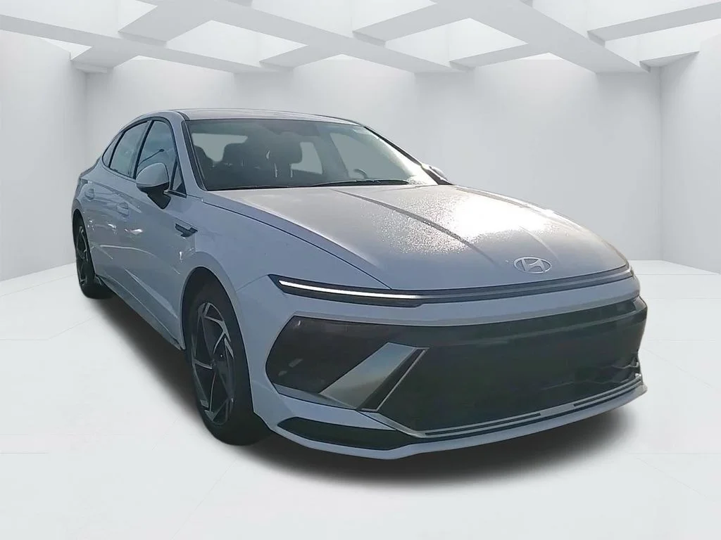 New 2026 White Hyundai SEL Sport image 3
