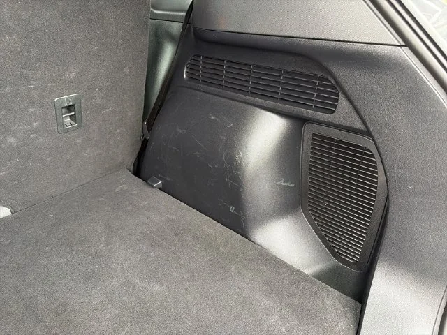 Used 2022 Gray Ford SEL image 43